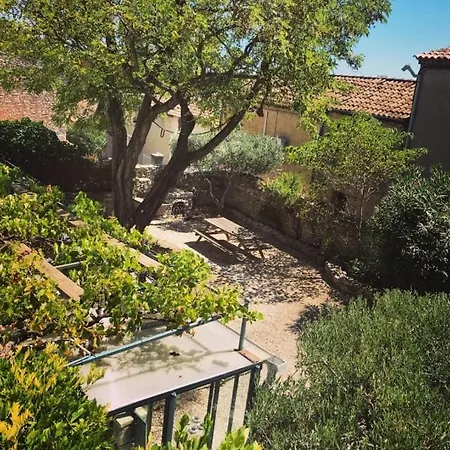 Mazet Independant - De L Acacia Тавель