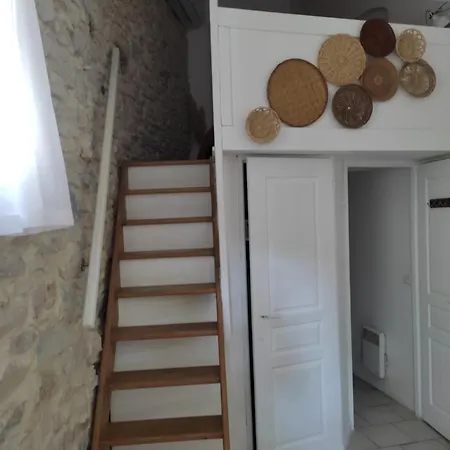 Mazet Independant - De L Acacia * Тавель